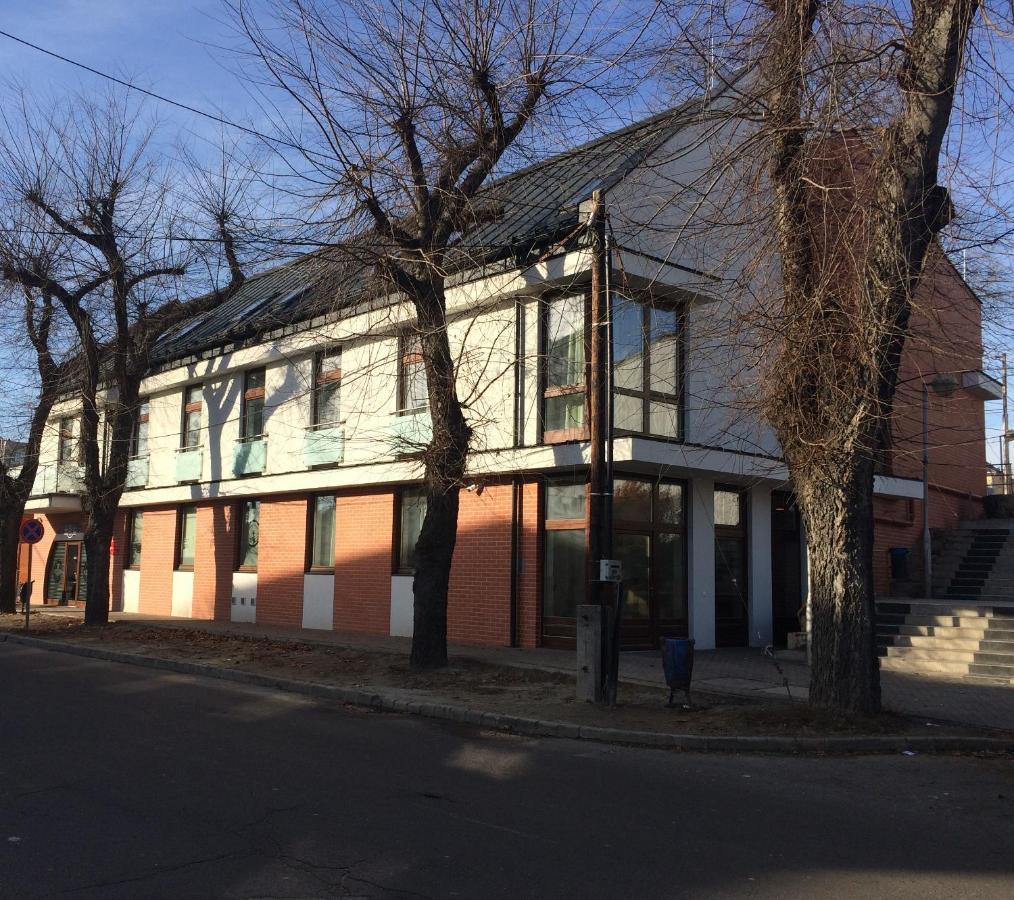 Bed and Breakfast Cvse Clubhaz Es Panzio Цеґлед Екстер'єр фото